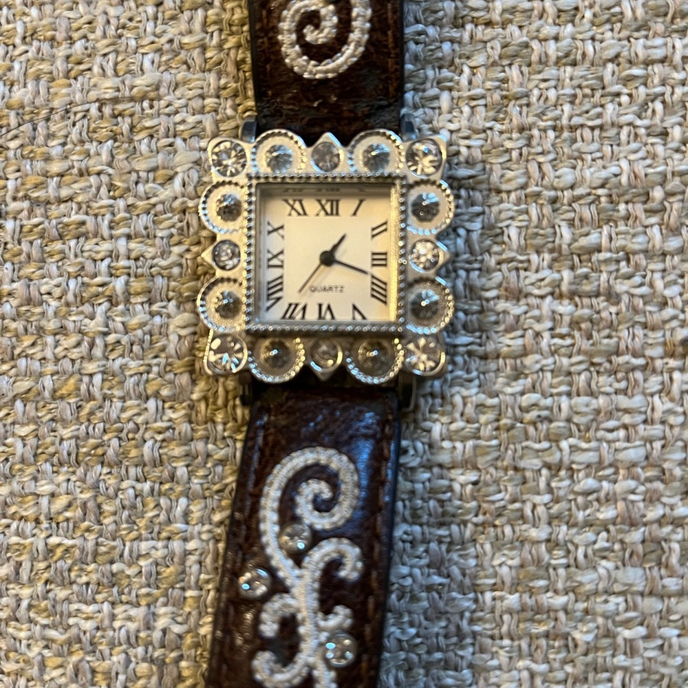 Watch - Picture 6 of 7